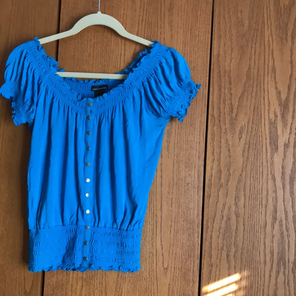 Victoria’s Secret off the shoulder top